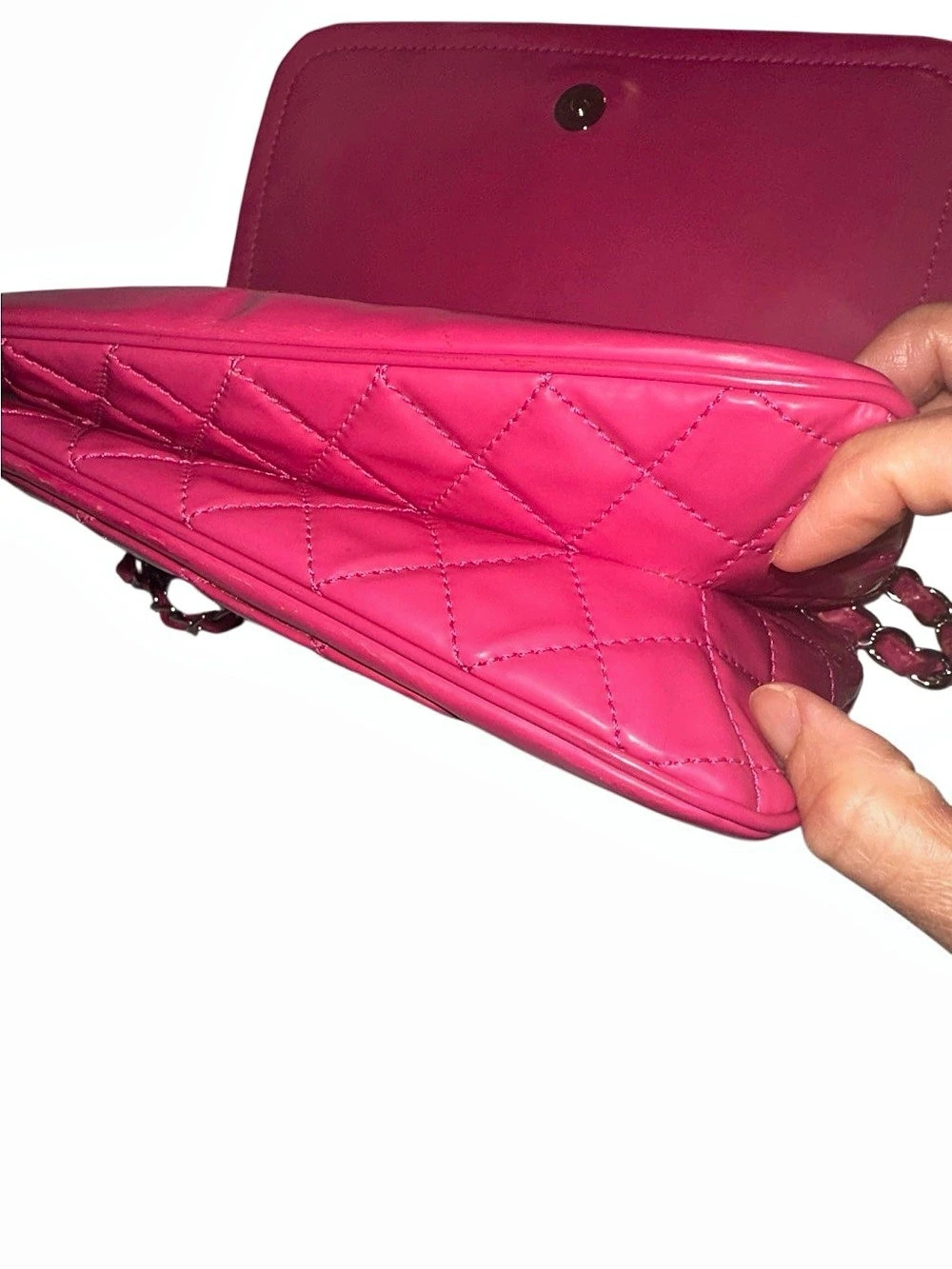 Chanel Classic Flap Patent Shoulder Bag in Pink - Picture 10 of 11